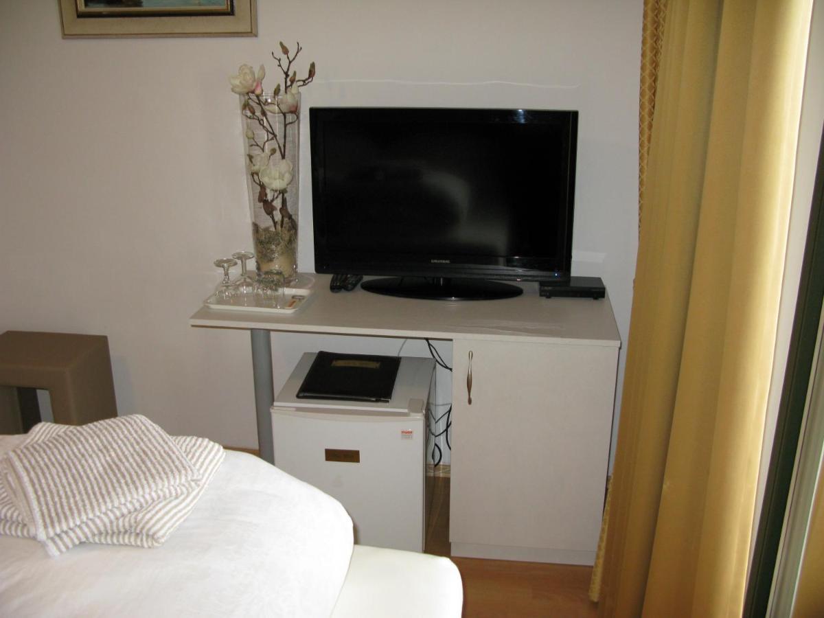 Bed And Breakfast Villa Iris Moscenicka Draga Bagian luar foto
