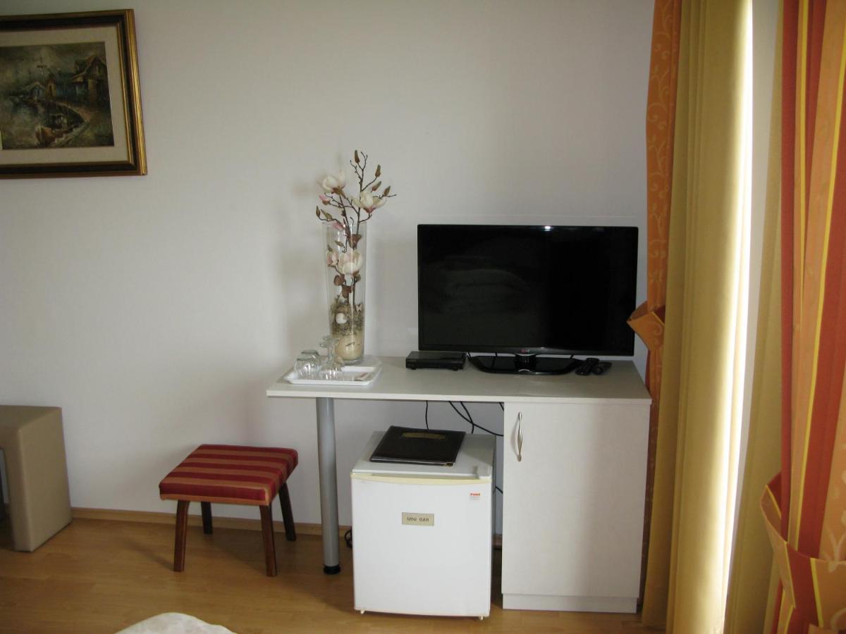 Bed And Breakfast Villa Iris Moscenicka Draga Bagian luar foto
