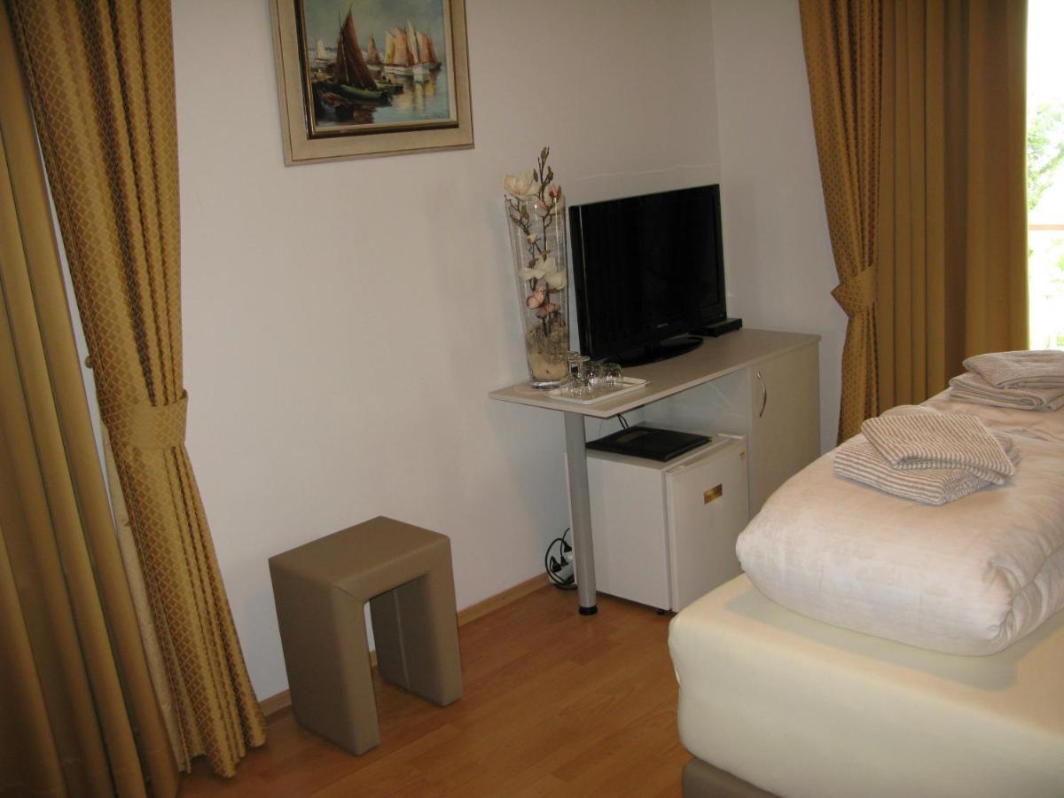 Bed And Breakfast Villa Iris Moscenicka Draga Bagian luar foto