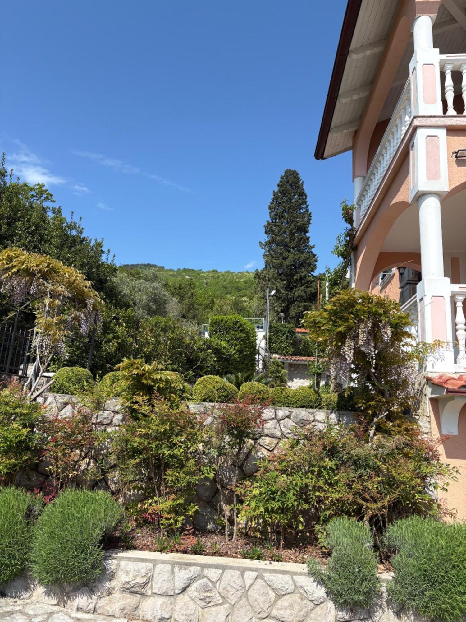 Bed And Breakfast Villa Iris Moscenicka Draga Bagian luar foto
