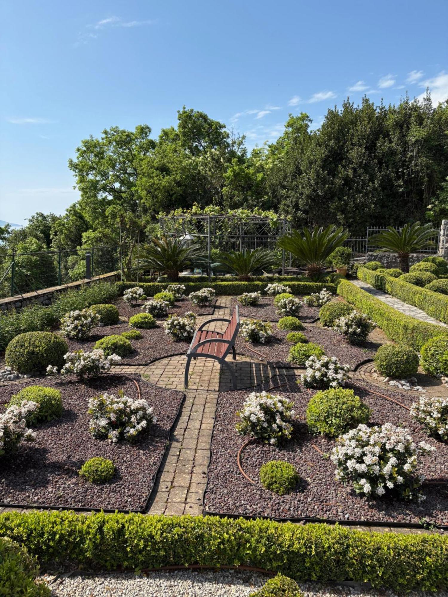 Bed And Breakfast Villa Iris Moscenicka Draga Bagian luar foto