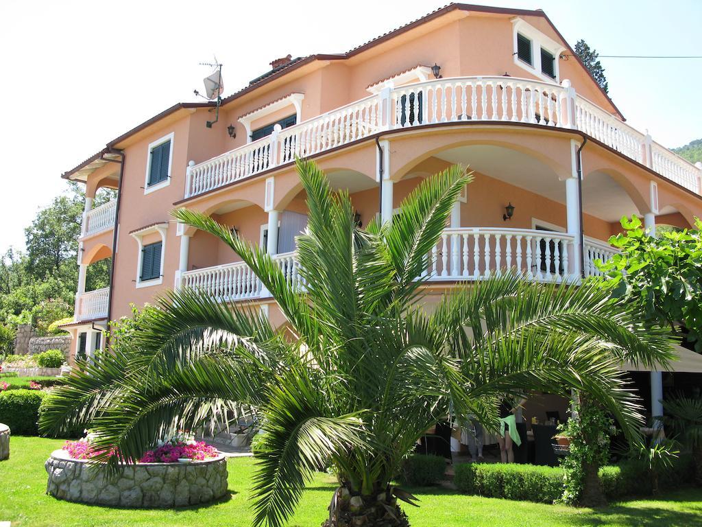 Bed And Breakfast Villa Iris Moscenicka Draga Bagian luar foto