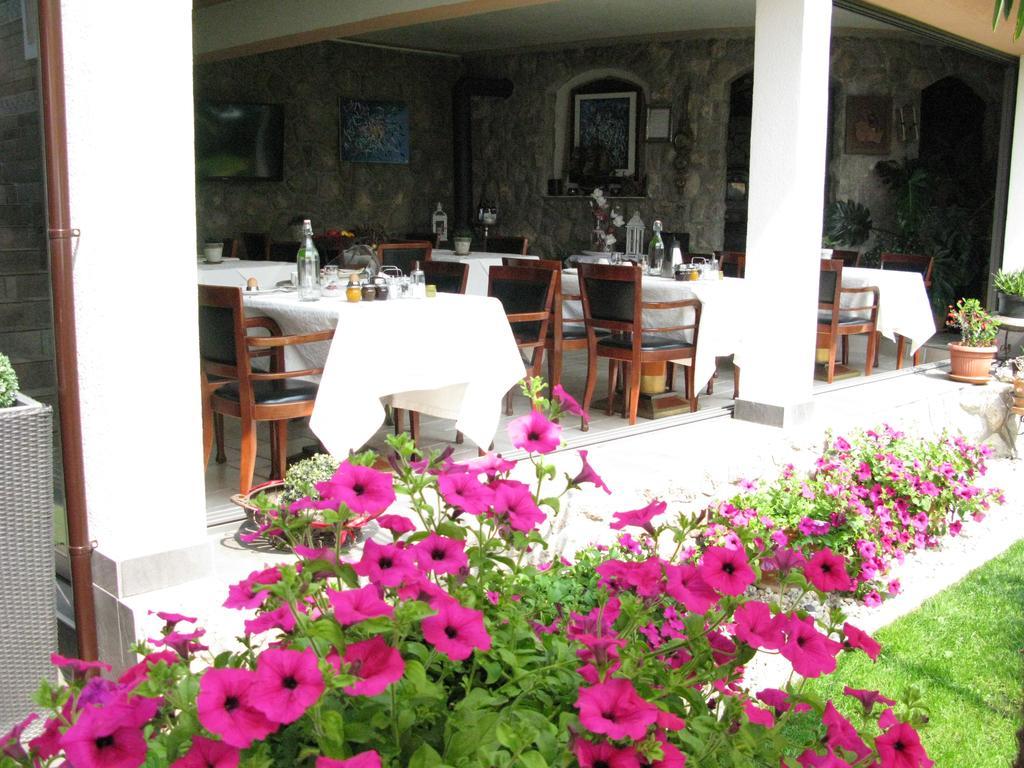 Bed And Breakfast Villa Iris Moscenicka Draga Bagian luar foto