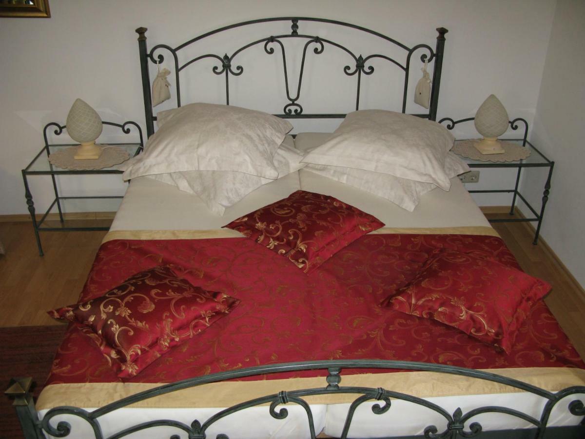 Bed And Breakfast Villa Iris Moscenicka Draga Bagian luar foto